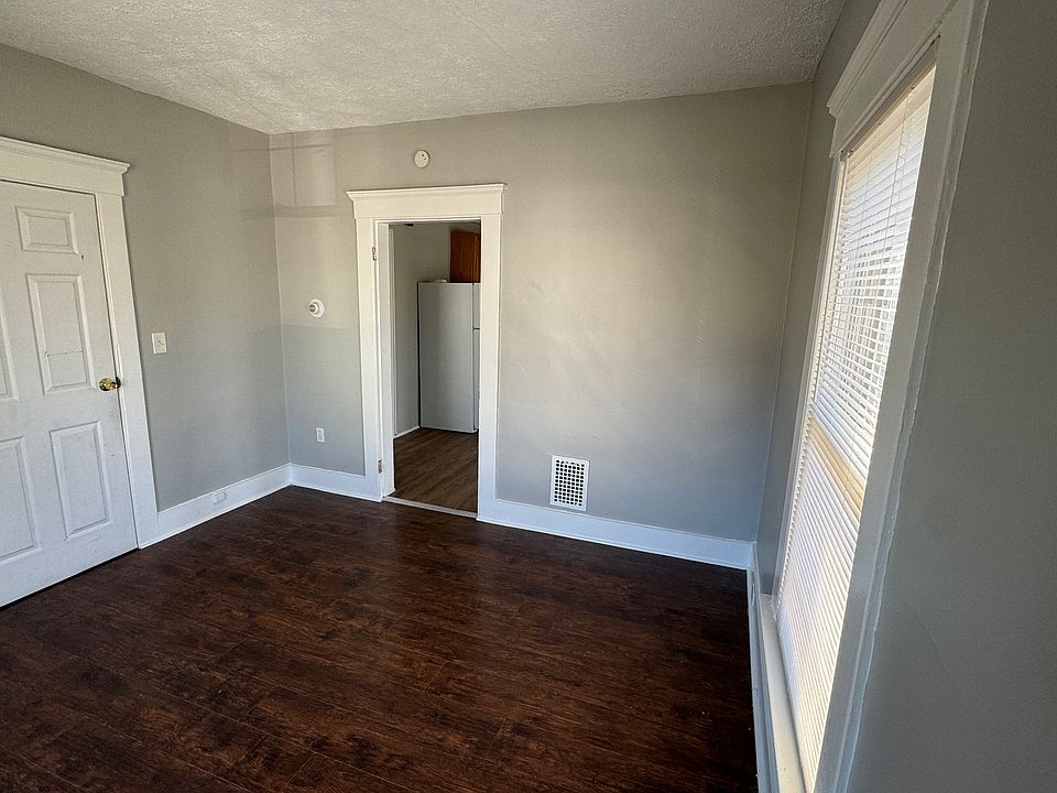 1st image of 15 Watson St #1