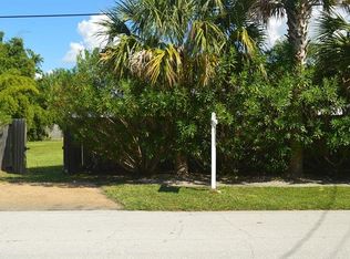 5375 Calle Florida, Sarasota, FL 34242