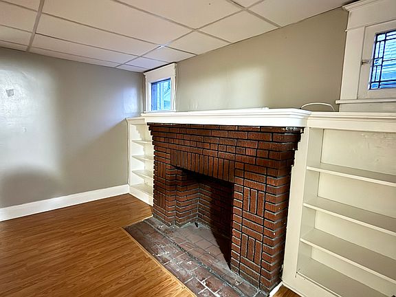 5th image of 1558 Elmwood Ave #3
