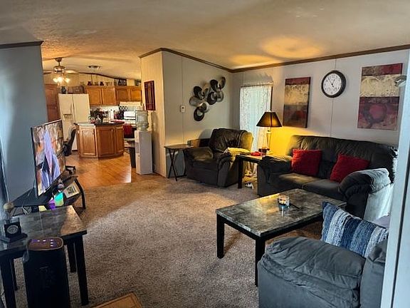 5th image of W211N11782 Hilltop Cir