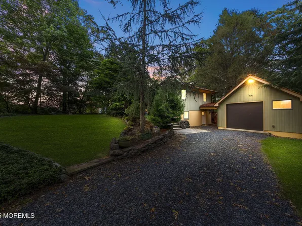 54 Roosevelt Avenue, Morganville, NJ 07751
