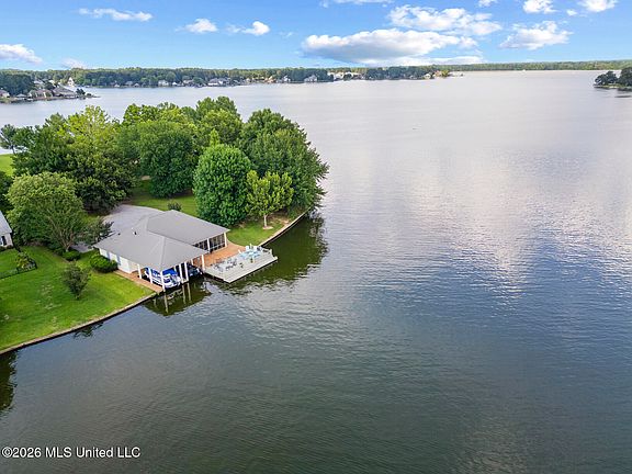 4th image of 123 Waterford Ln