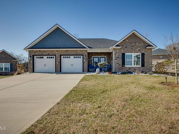 2nd image of 148 Mountain View Cir