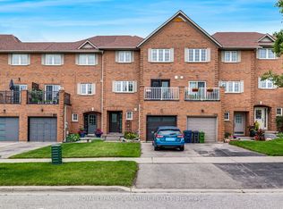 102 Bridgend St, Toronto, ON M1C5G5