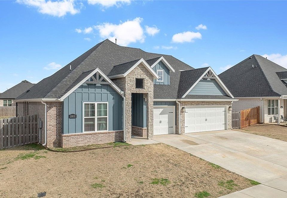 1st image of 1812 Abbott Ln