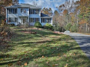 22 Mitchell Pond Rd, Windham, NH 03087