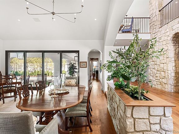5th image of 2821 E Cedar Avenue #18
