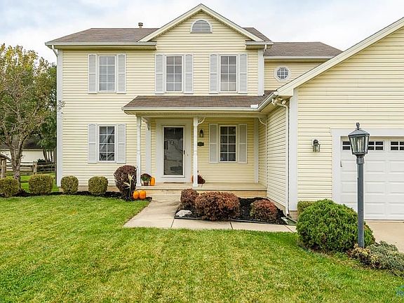 3rd image of 2327 McKinley Dr