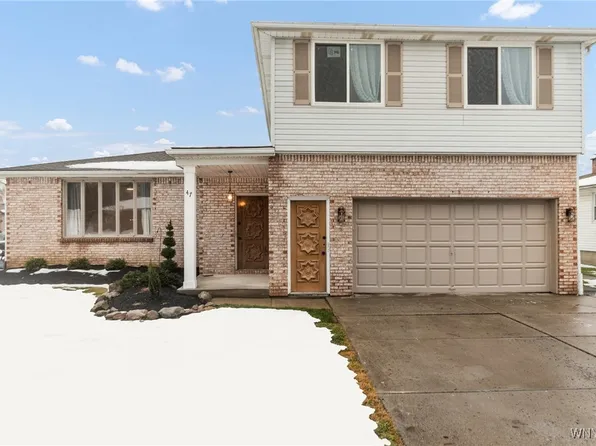 47 Cromwell Dr, Depew, NY 14043