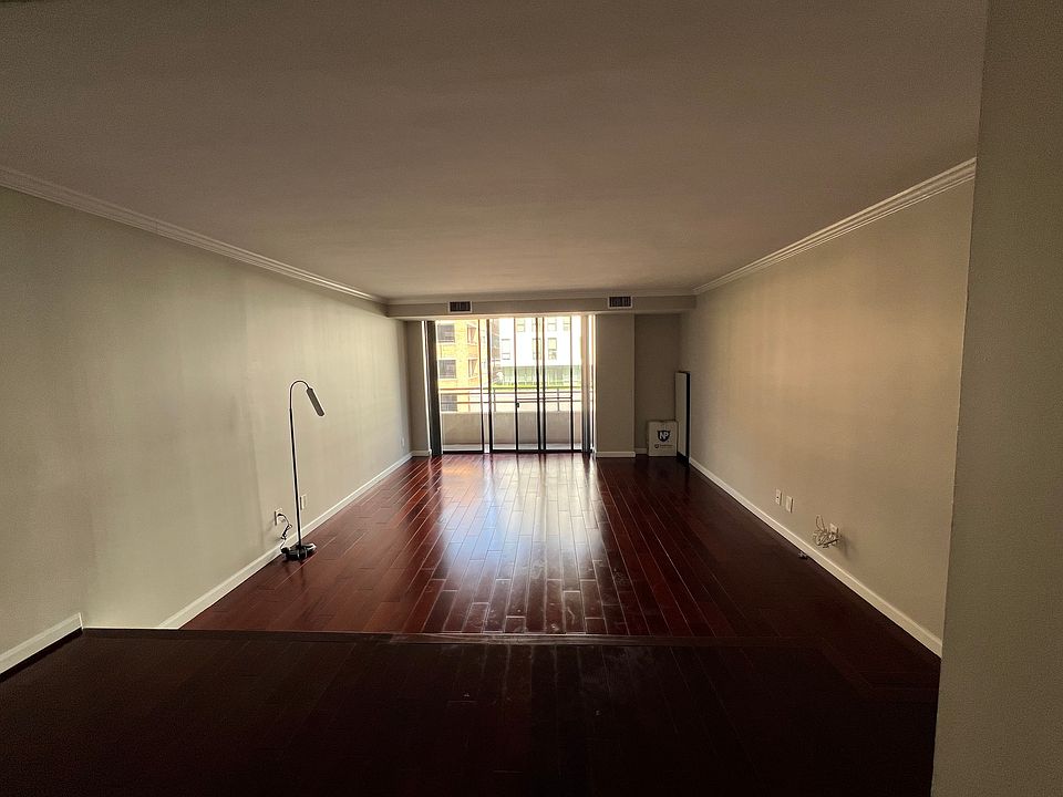 Living Room with access to Balcony