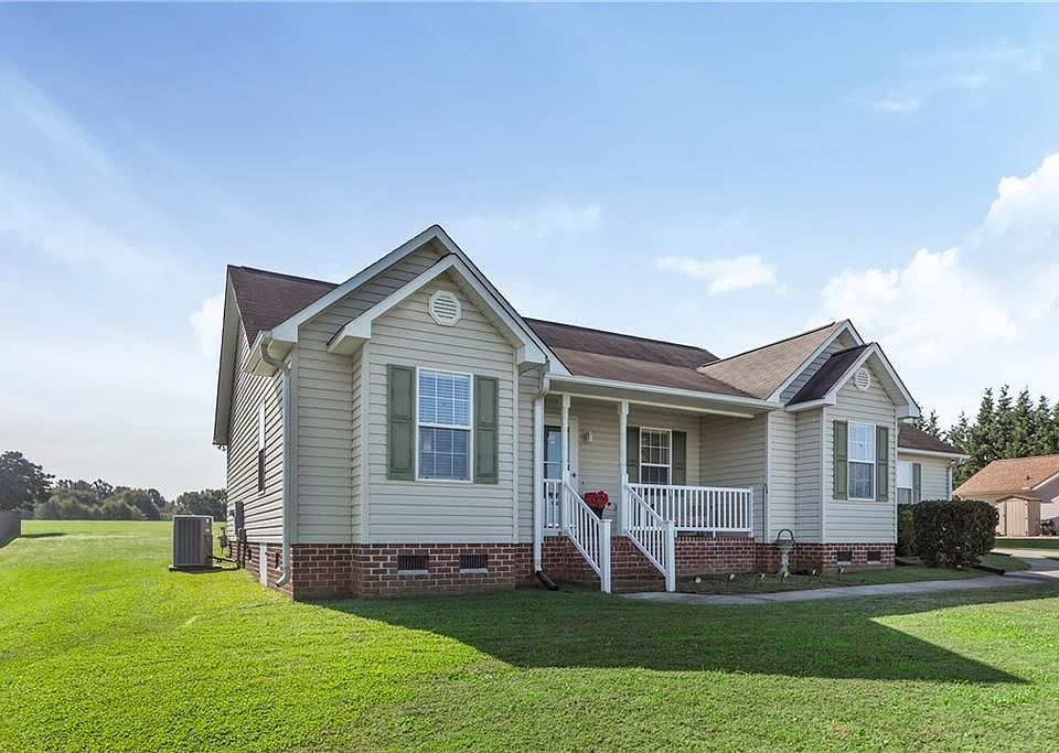 1st image of 105 McClain Lake Dr
