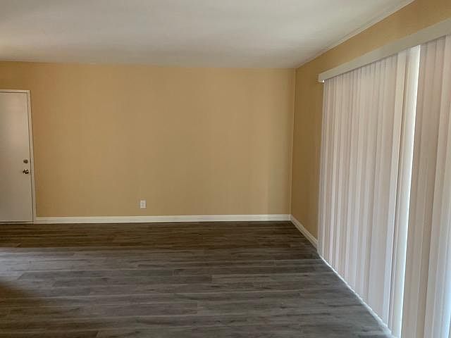 2nd image of 720 N Greenwood Ave