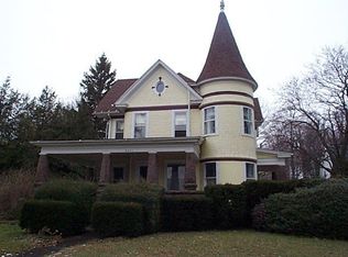 6371 E Lake Rd, Burt, NY 14028