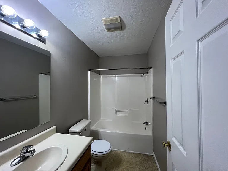 148 W Peach St #E1 — Photo 11
