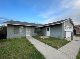 7476 Lemon St, Fontana, CA 92336