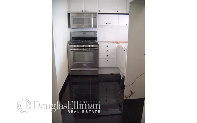 Sold by Douglas Elliman | media 32