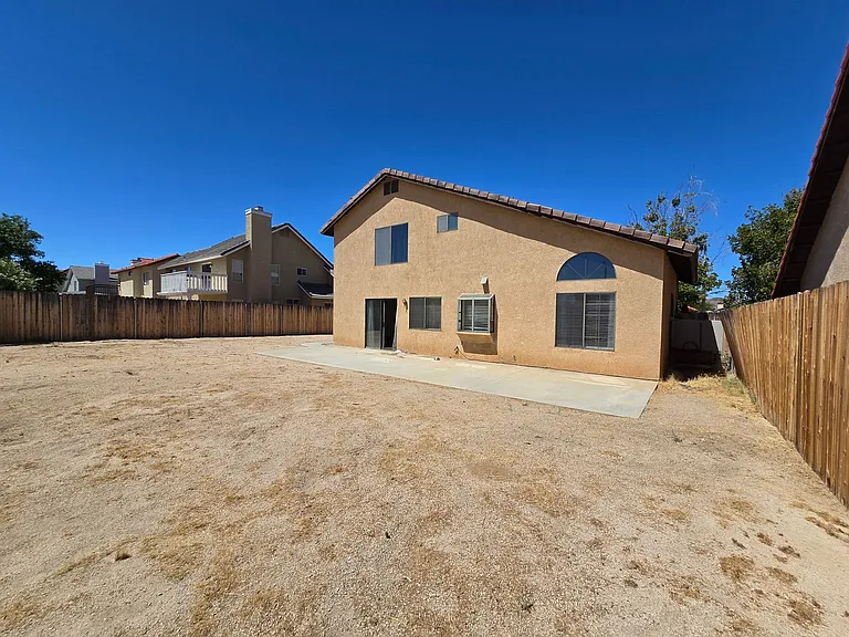 39354 Longhorn Ct — Photo 26