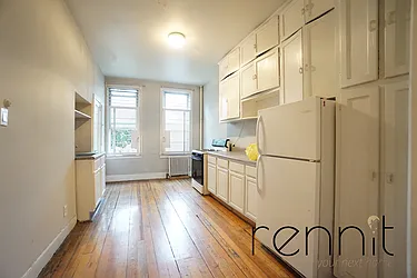 Rented by Rennit Inc.