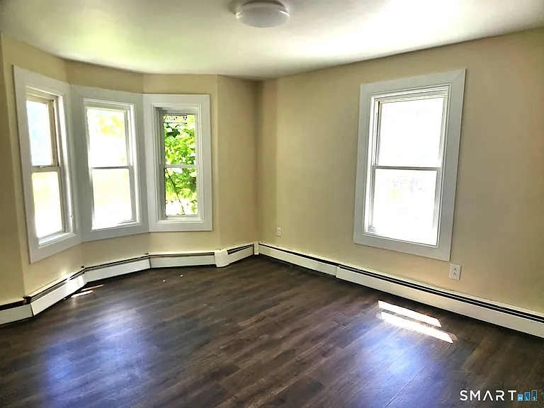 280 Park Ave — Photo 5