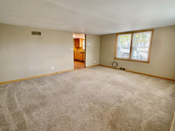 221 E Main St APT 7