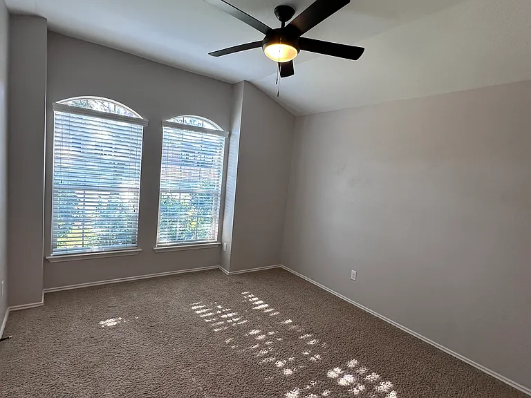 6902 Golden Oak Ln — Photo 24