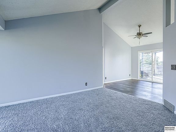 4th image of 3307 Lookingglass Dr