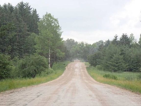 Exterior Neighborhood (street photo)