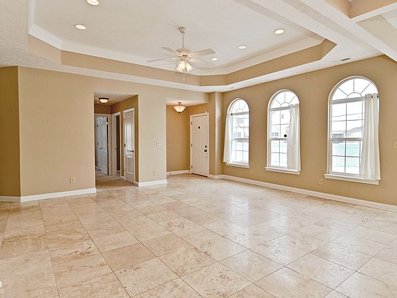2nd image of 10338 Gateway Dr