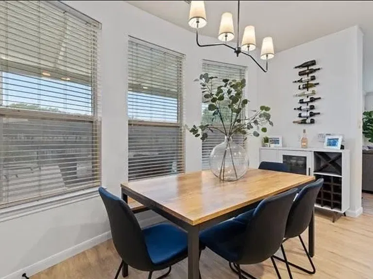 2051 Chisholm Trl — Photo 5