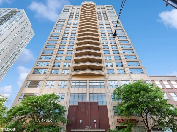 200 N Jefferson St APT 2407, Chicago, IL 60661
