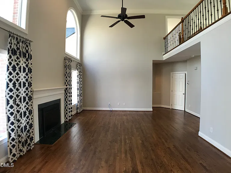 606 Preston Village Way — Photo 3