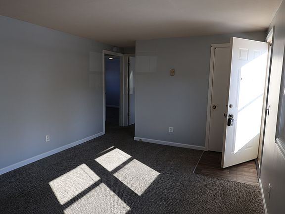 5th image of 460 Greensburg St