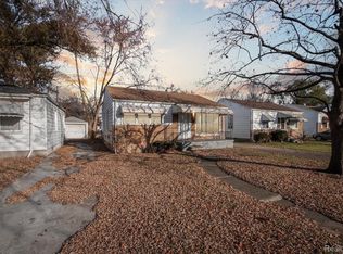 8095 Prospect Ave, Warren, MI 48089