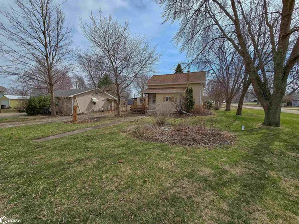 320 4th St, Bagley, IA 50026