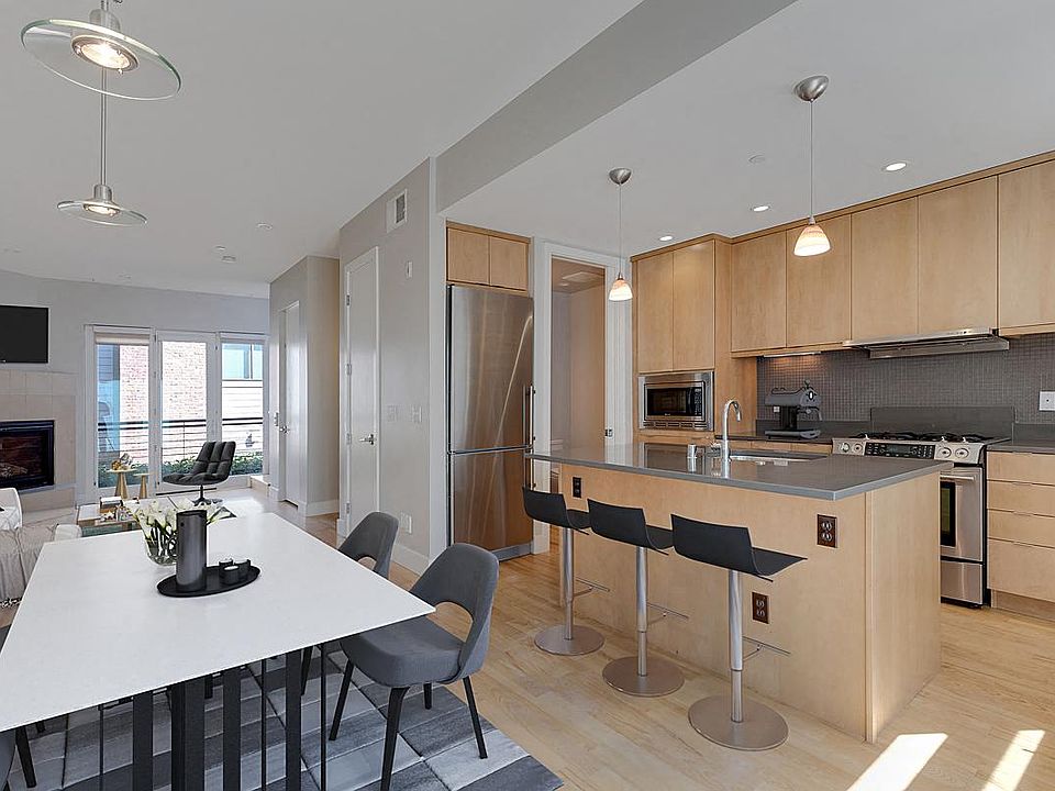 1st image of 901 N Washington St APT 110