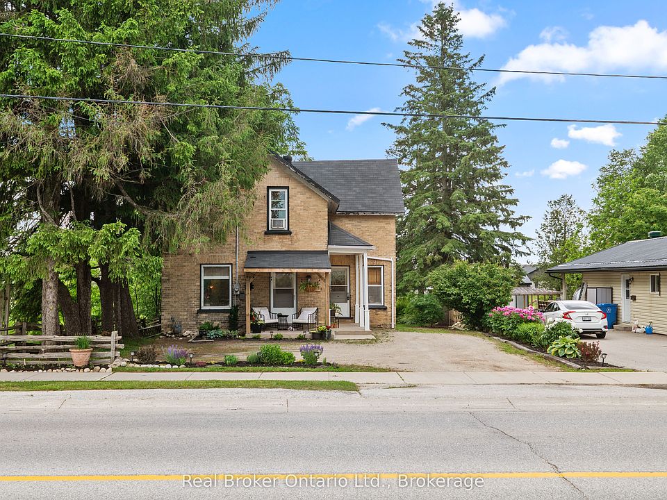 1st image of 677 Garafraxa St N
