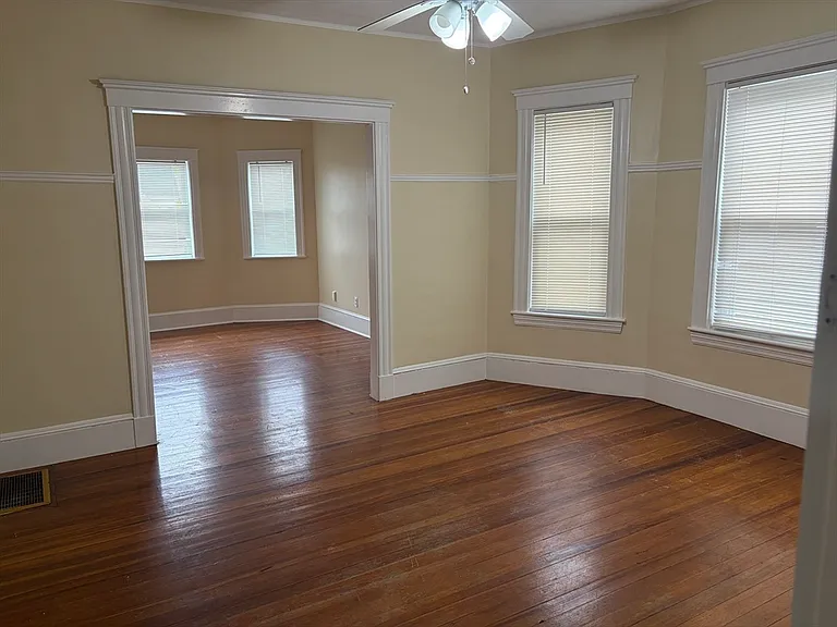 42 Pearl St #3 — Photo 8