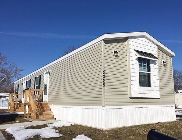 1st image of 2325 Briarwood Ln