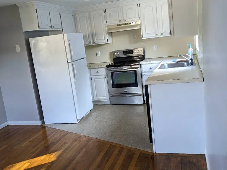 133 Centre St #1 — Photo 5