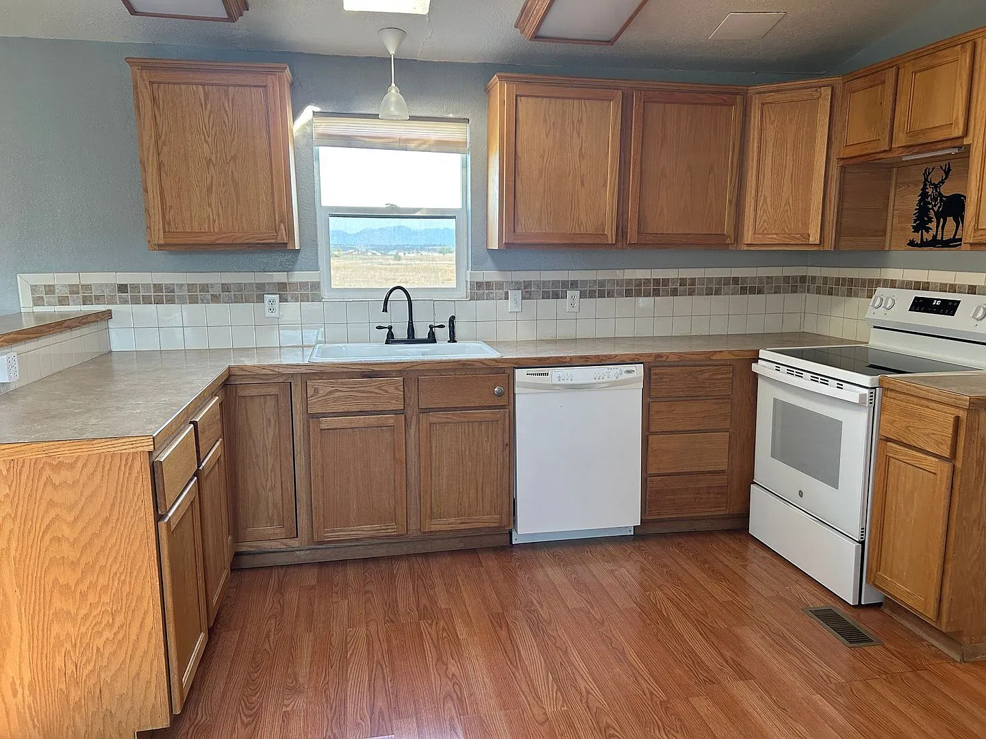 Peaceful Rural Living in West Valley 3 Bed, 2 Bath with Garage & Garden — Photo 4