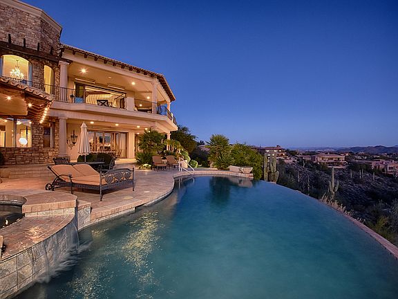 2nd image of 10256 N Palisades Blvd