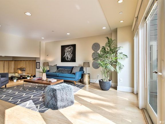 5th image of 428 Greenwich St
