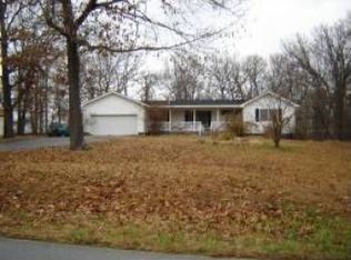 7212 Iris Rd, Neosho, MO 64850