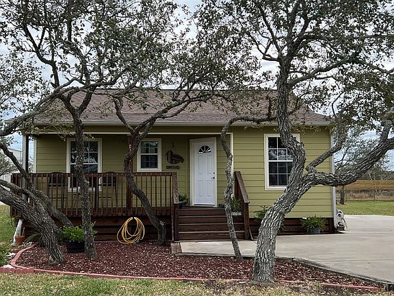 4th image of 332 Club Oak Ln