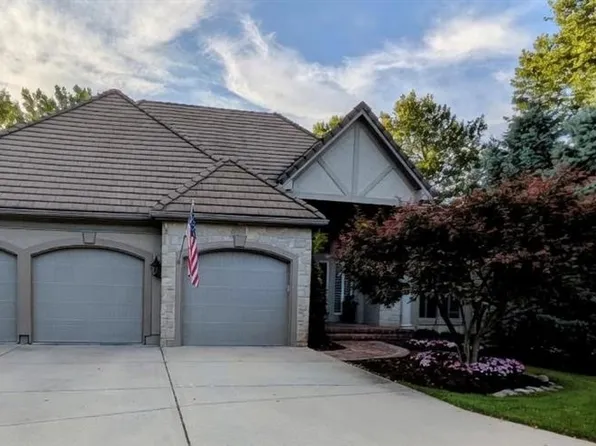 11359 El Monte Ct, Leawood, KS 66211