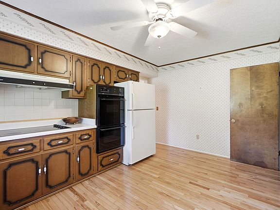 5th image of 3036 Vincent Ct