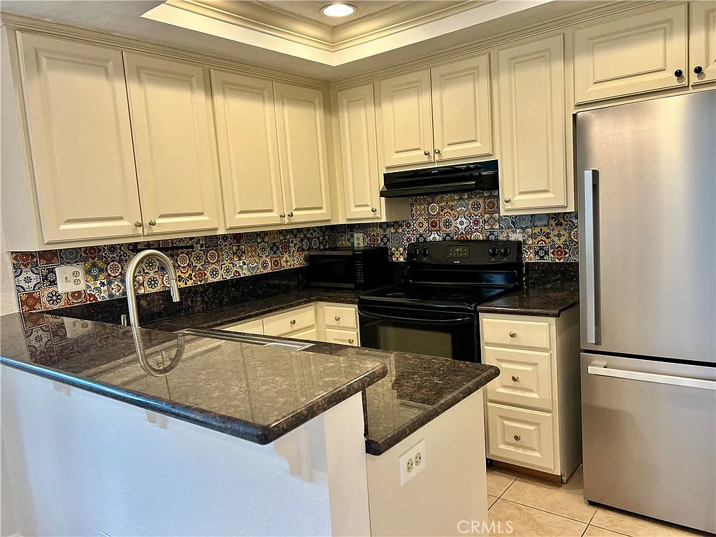 1 bed, 715 sqft, $2,500 — Photo 3