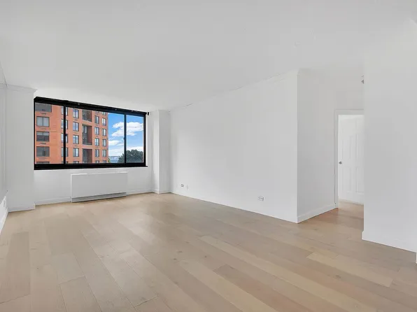 377 Rector Pl APT 5K, New York, NY 10280