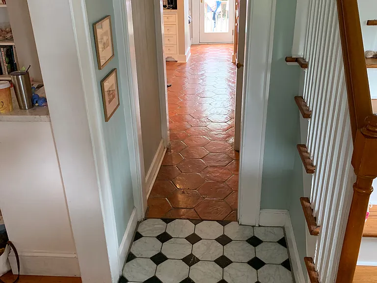 84 Sherman Ct — Photo 3
