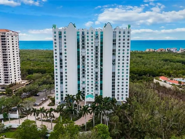 7515 Pelican Bay BLVD #6B, NAPLES, FL 34108